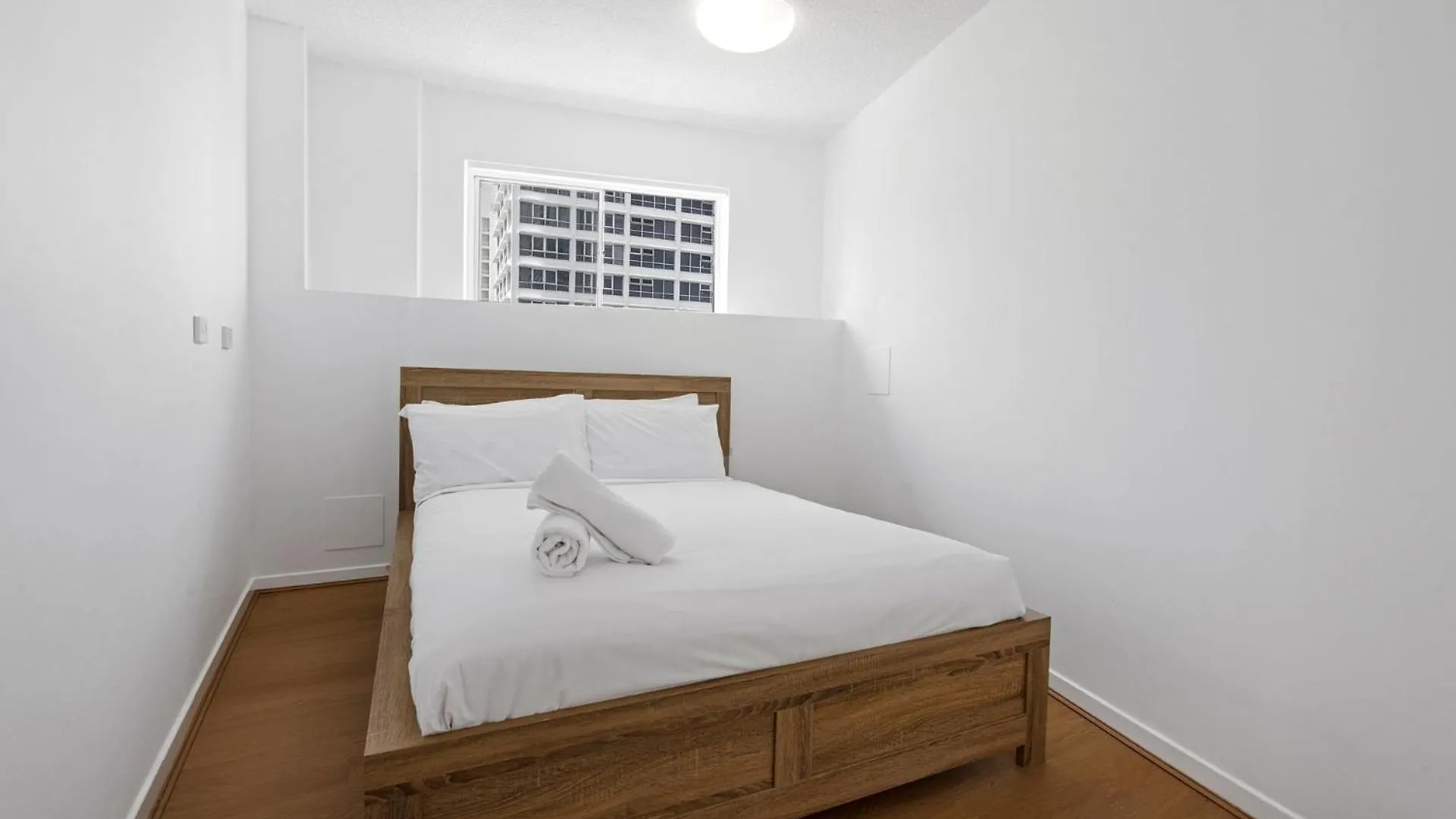 The Sands Beachfront 3 Bedroom Apartment - Coasthm Gold Coast