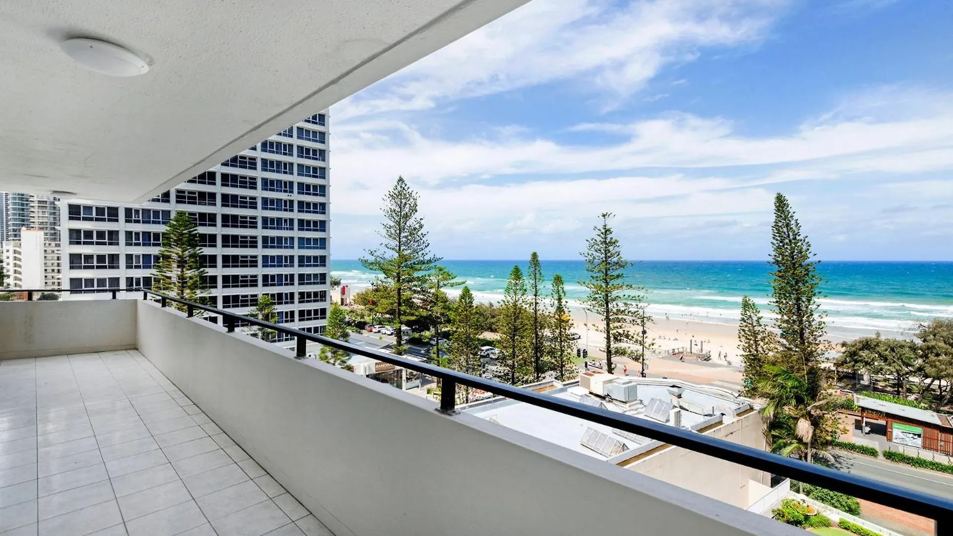 The Sands Beachfront 3 Bedroom Apartment - Coasthm Gold Coast